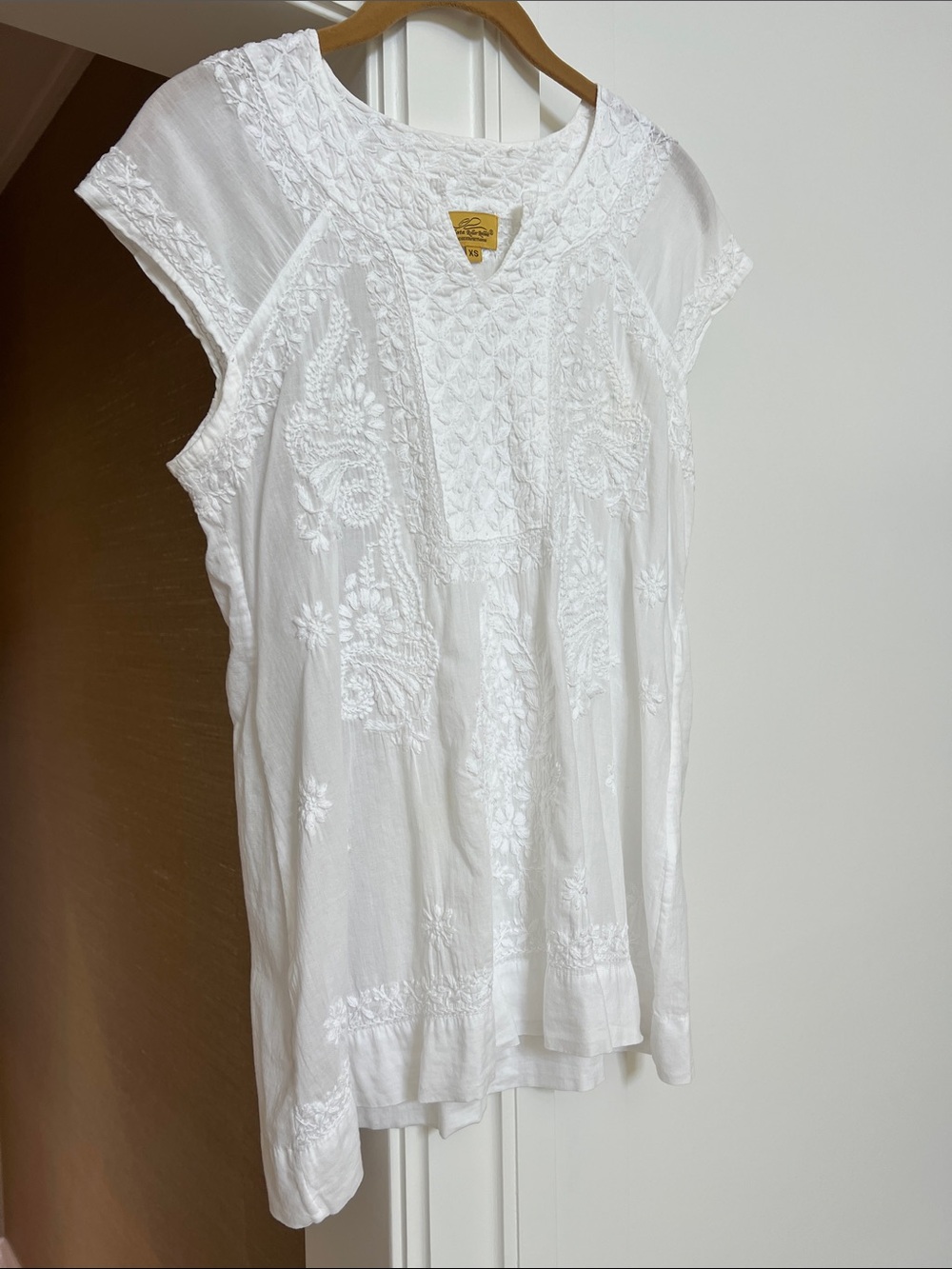 Roberta Roller Rabbit White Embroidered Cap-Sleeve Tunic XS